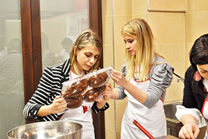 Foto 3 - Corso di cucina: le uova di cioccolata